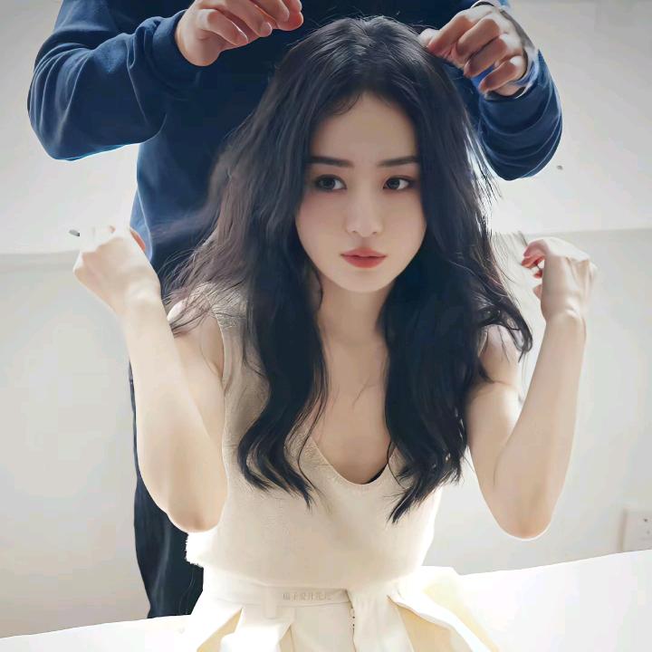 ，