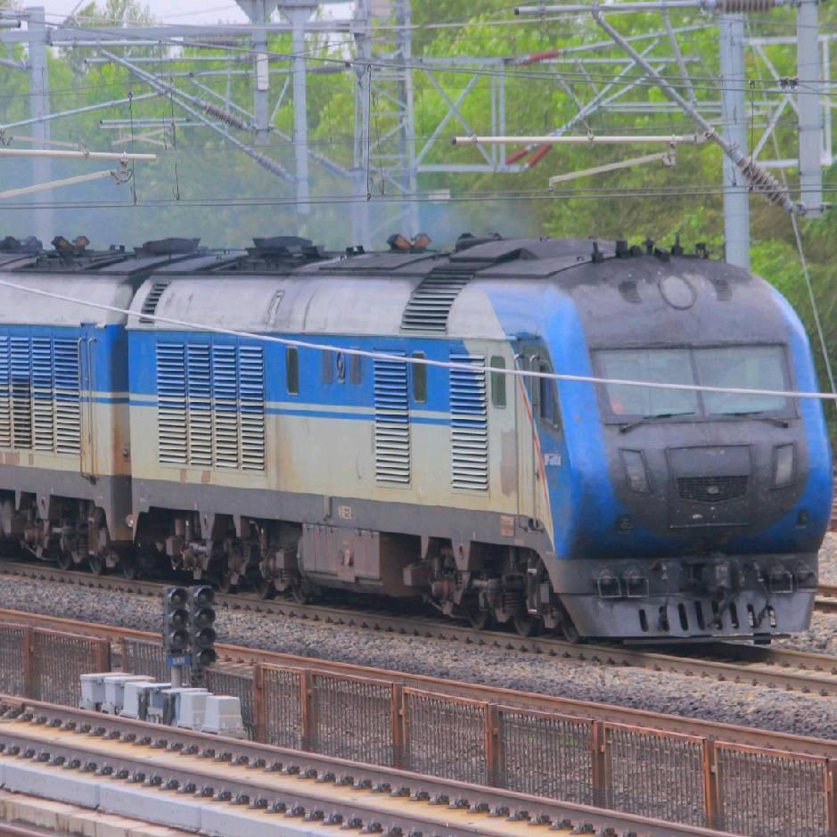 减速跨越沈阳站