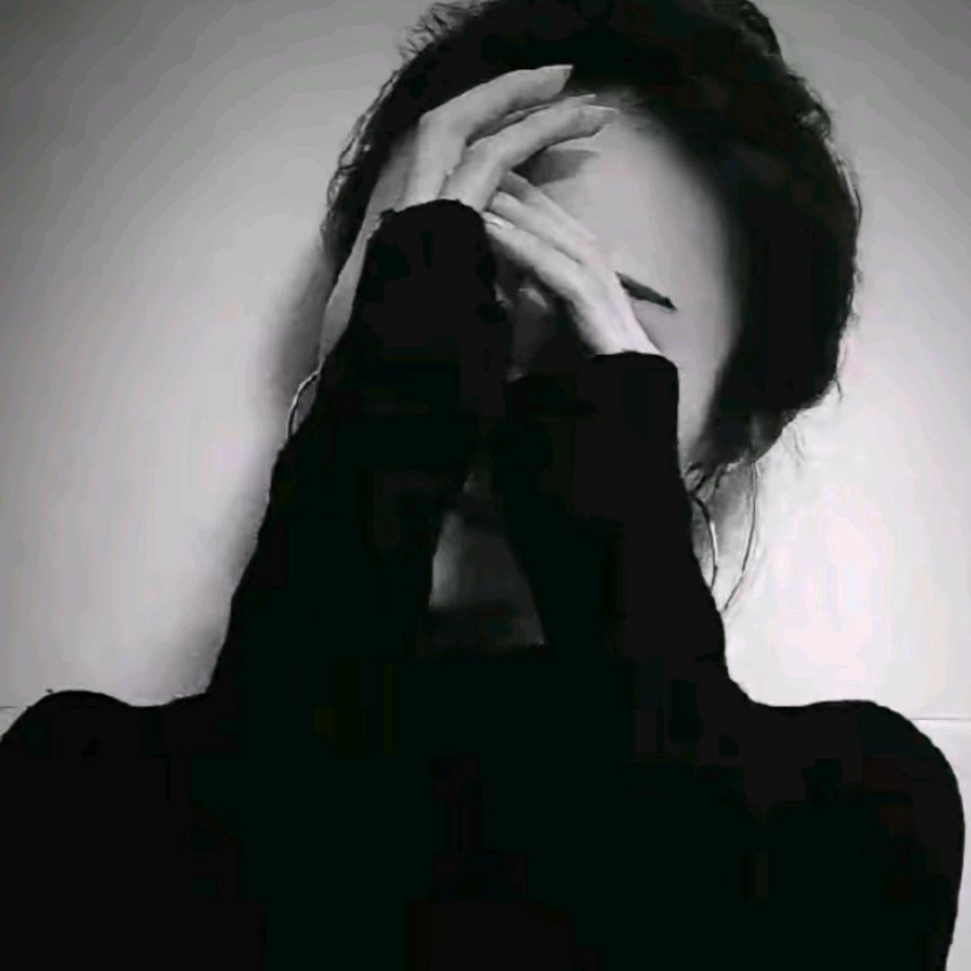 默  。