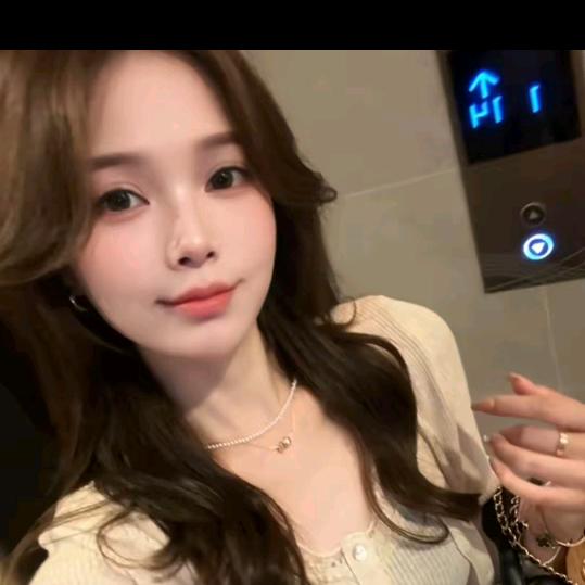 萱萱辰精品服饰- 每日穿搭