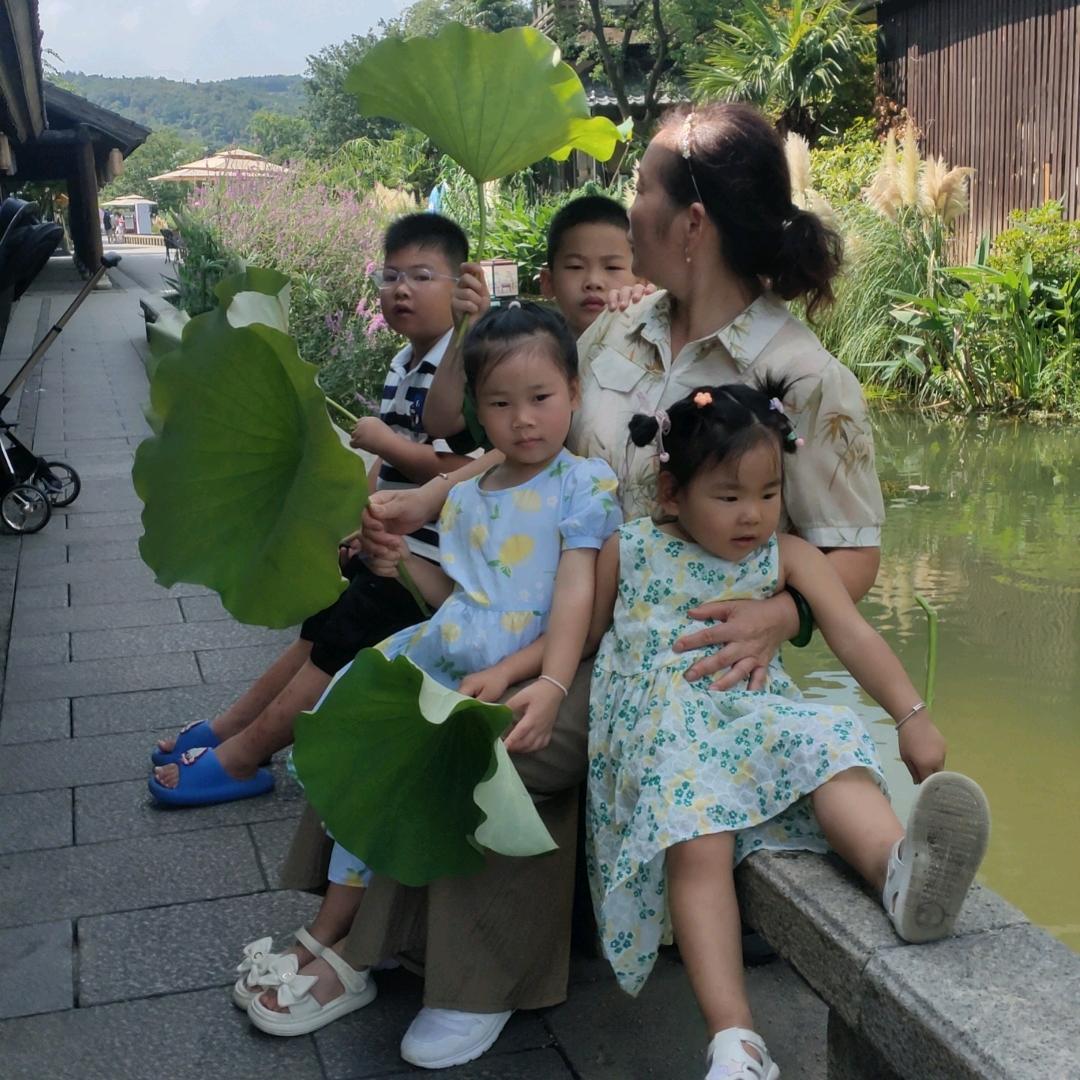 萝卜头见英