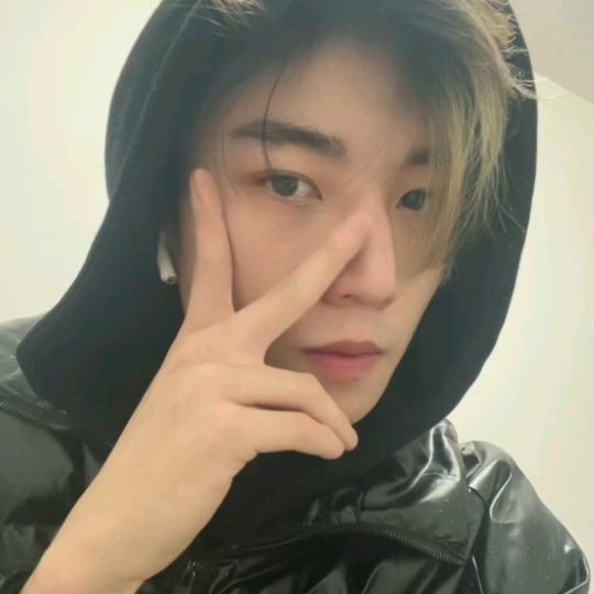 夢裡夢見她夢他