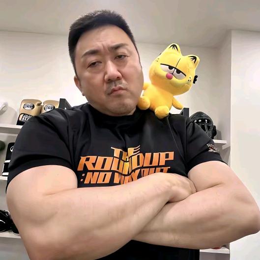 小马૮₍ɵ̷﹏ɵ̷̥̥᷅₎ა