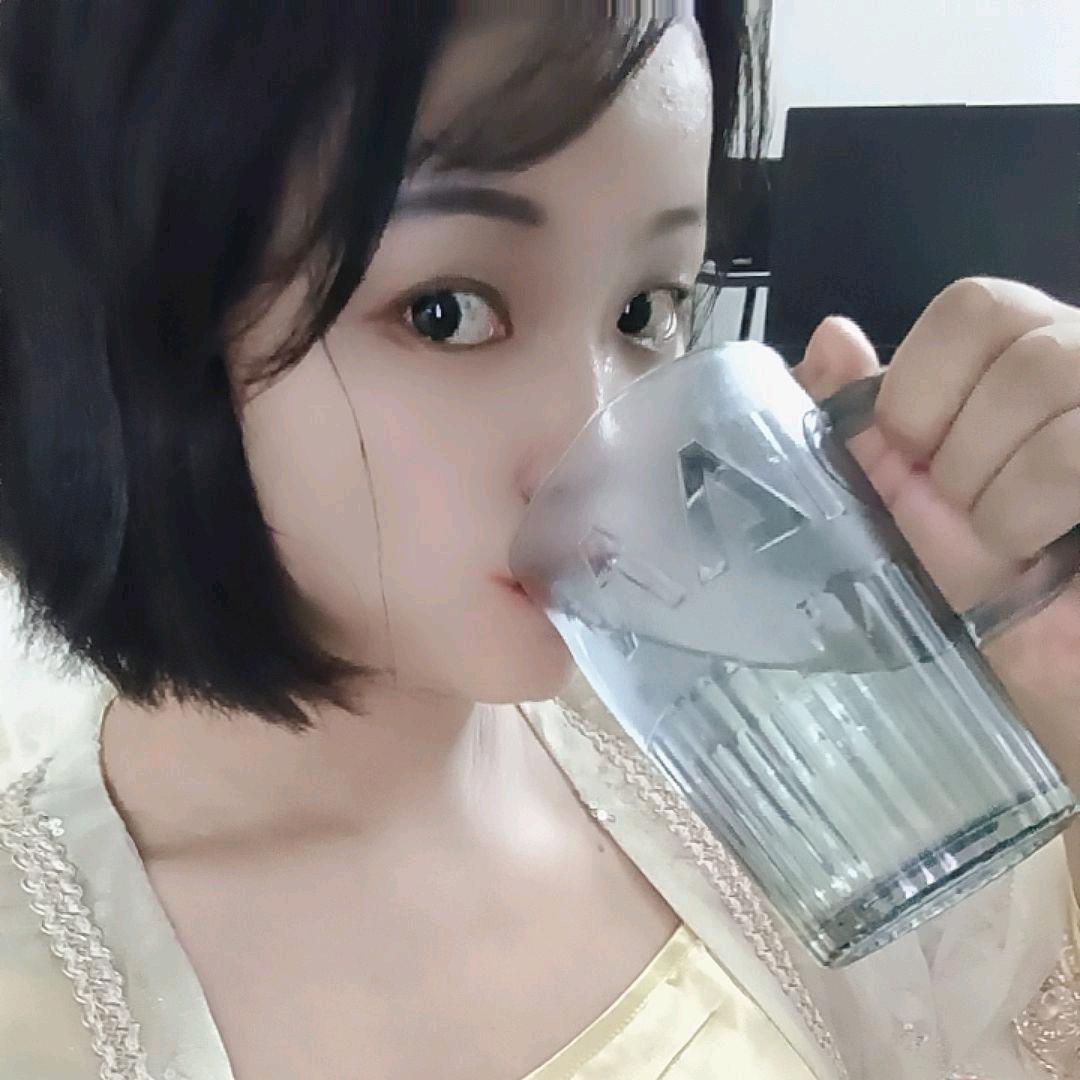 Q,   贝