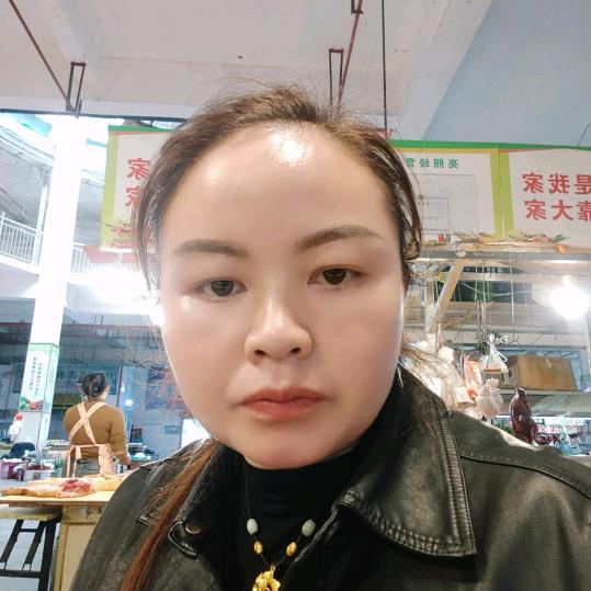 秋霞