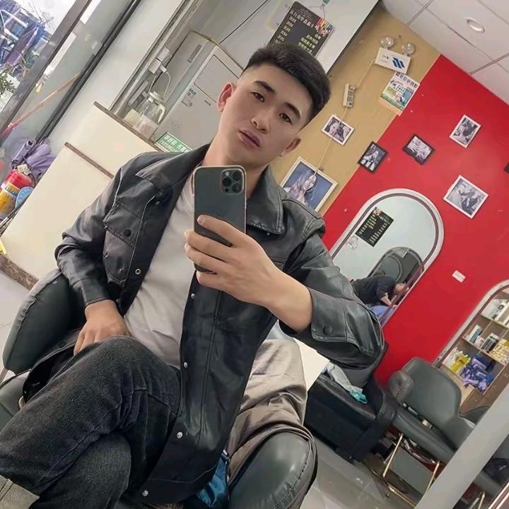 做个熟人～不谈感情💁