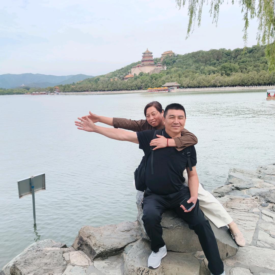 船上人家酒店黄成梅