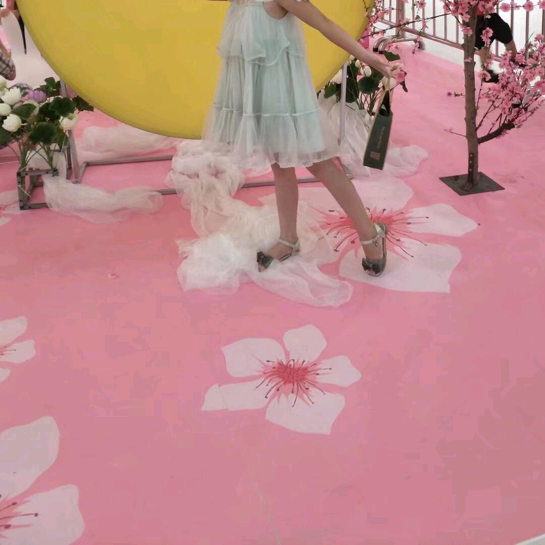 栩栩如生