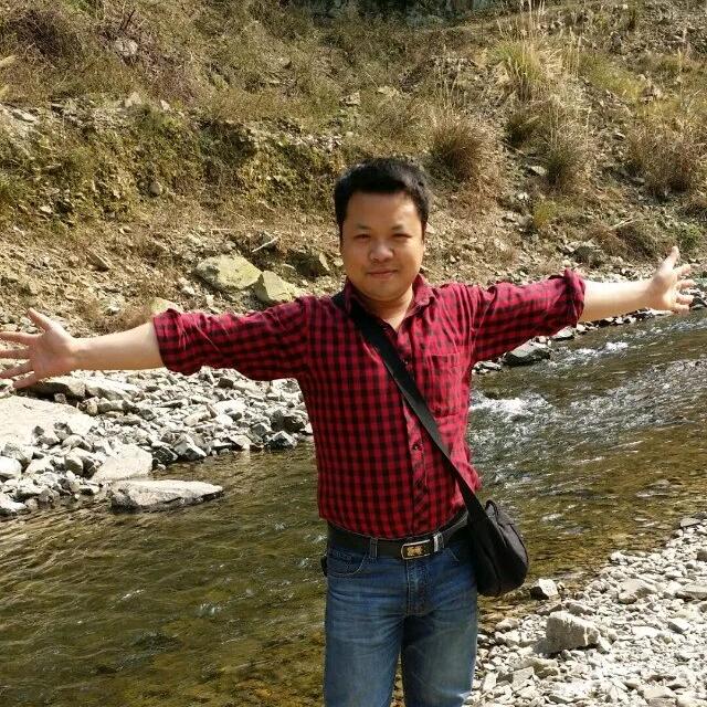 穿越时空的我<专业打护栏桩>