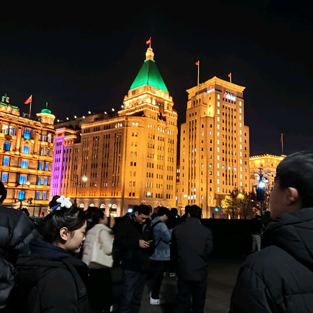 昨天的太阳，今天的月亮，明天的星星