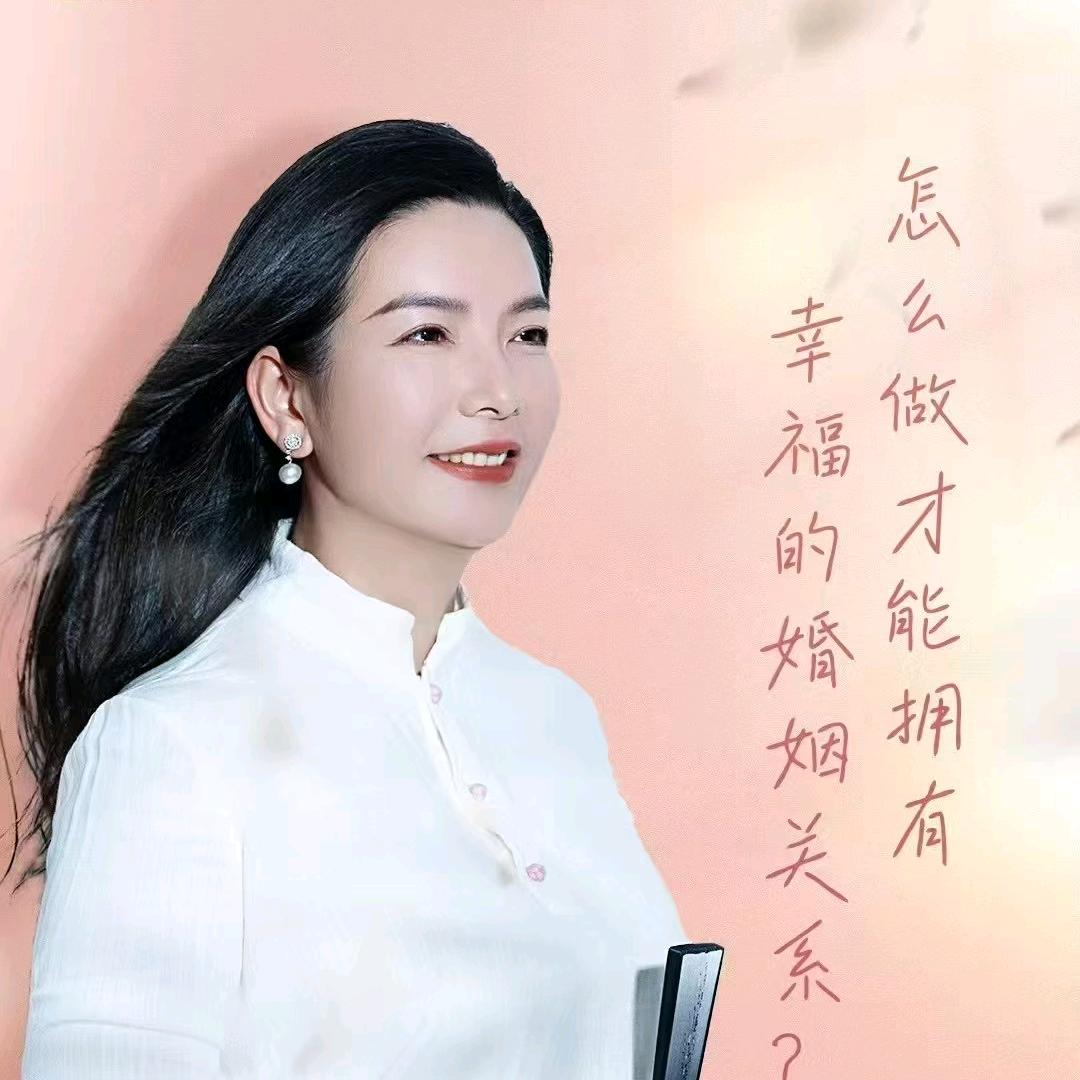 蓝优月文化传媒