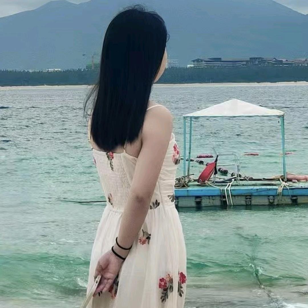 小姐姐好物在橱窗