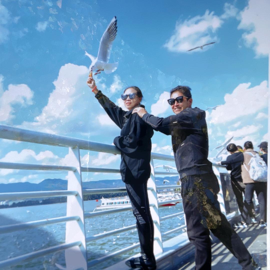 何平秀 （农村）