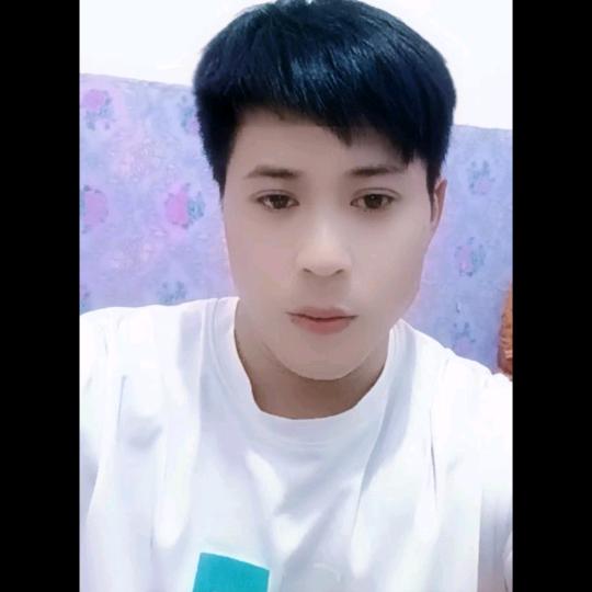 单身小哥，胡