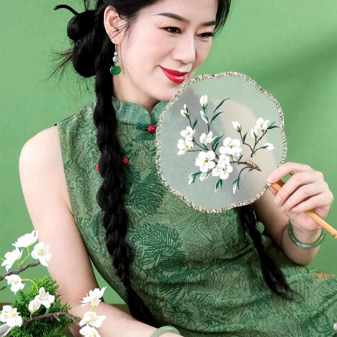 拂袖扬花