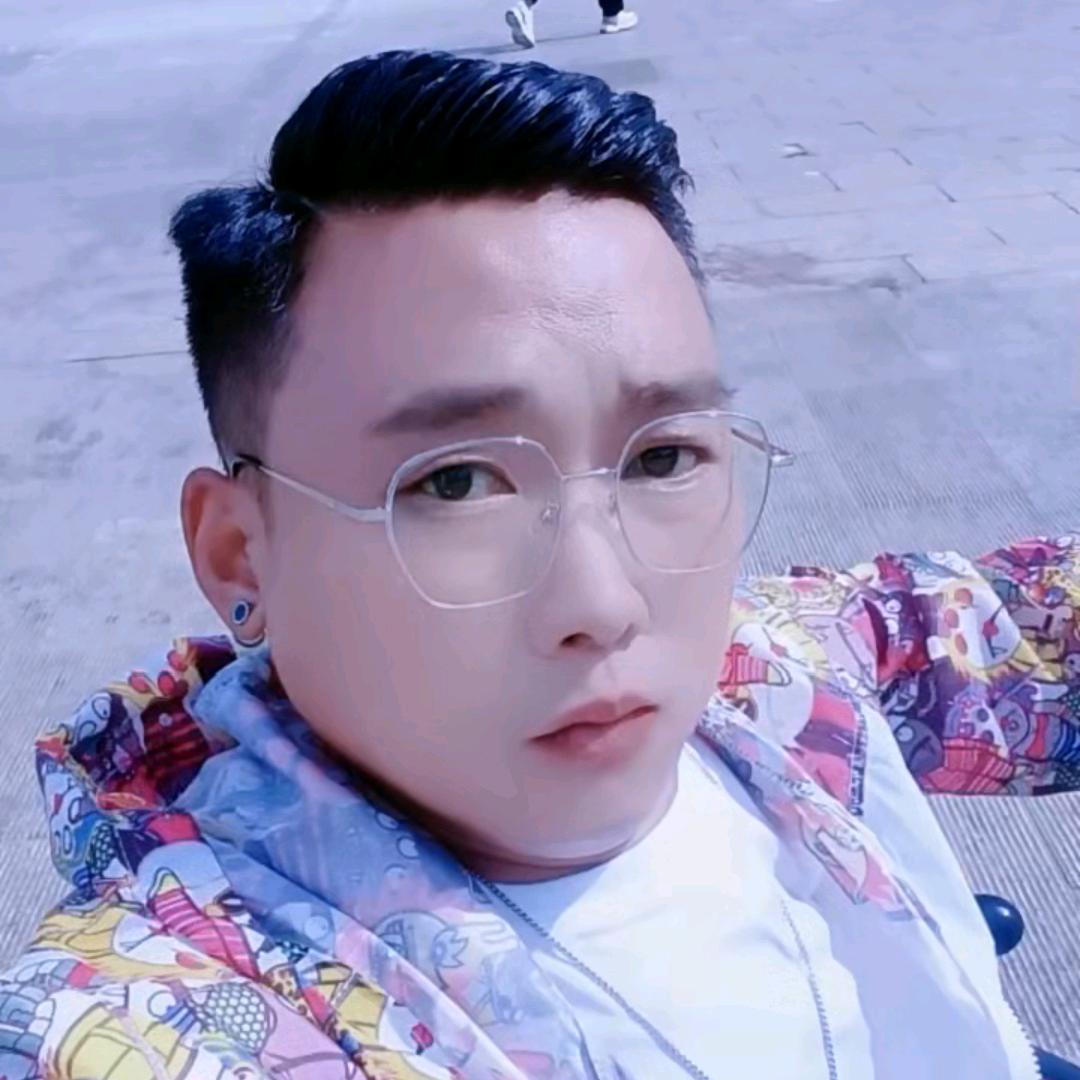 励志轮椅小哥