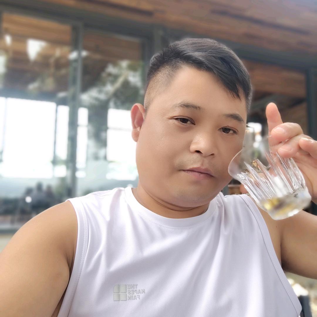 荣哥单身做包子花卷的看上得带走