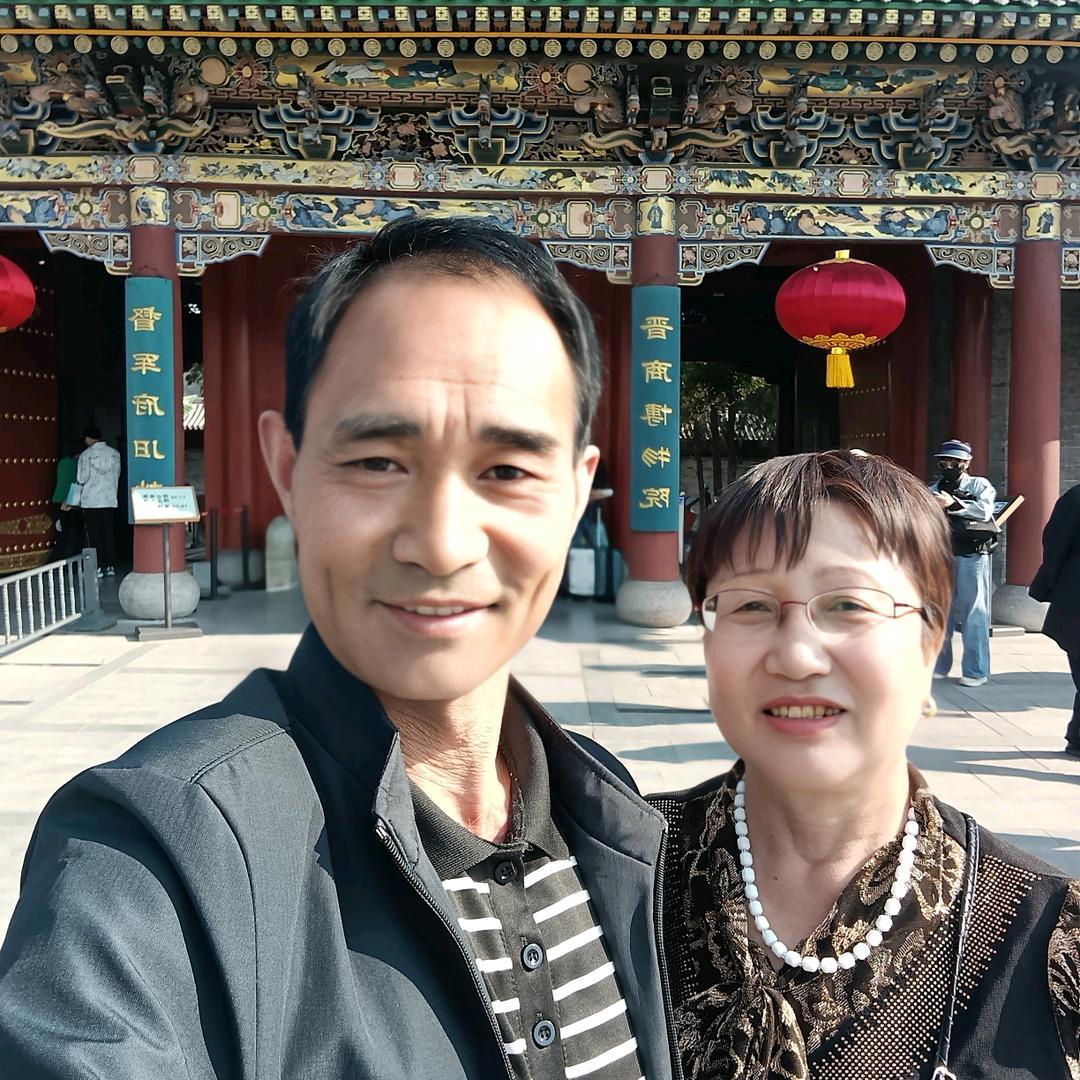 大胡子6157115516384头像