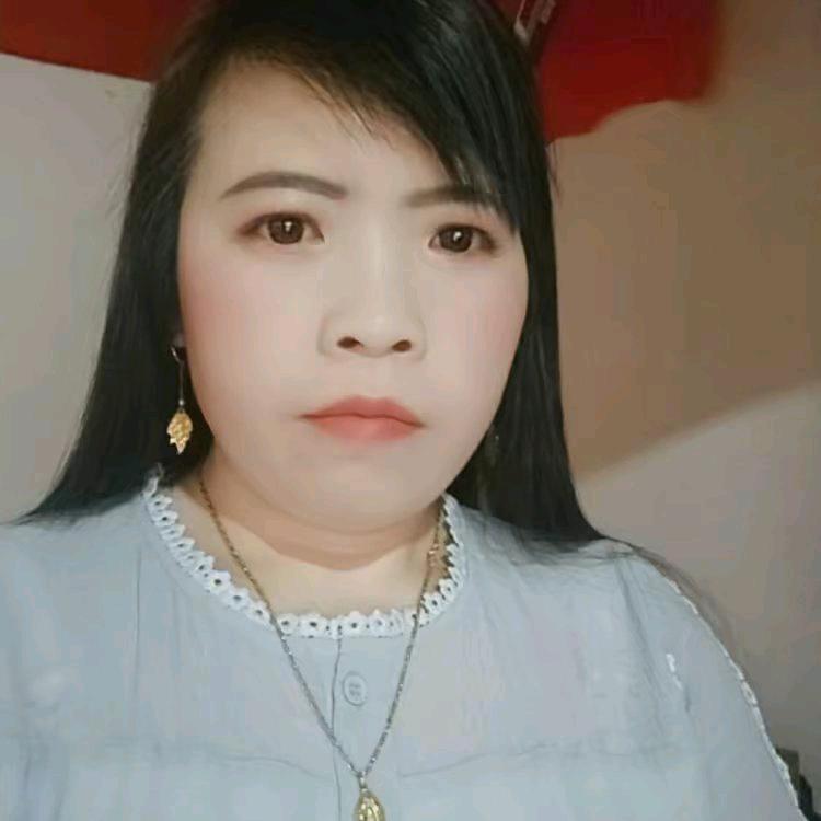 胡英
