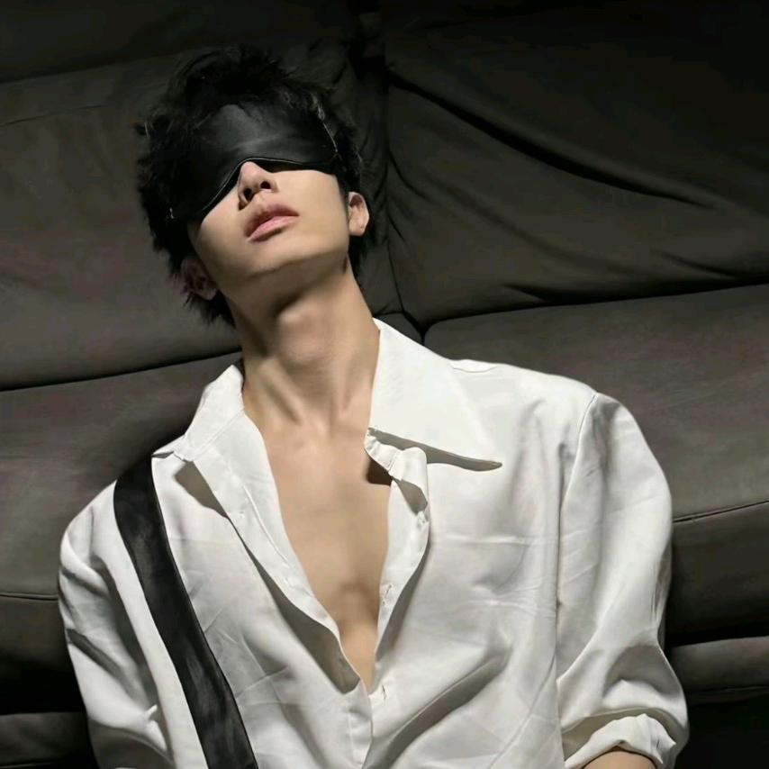 开心小狗✧٩(ˊωˋ*)و✧