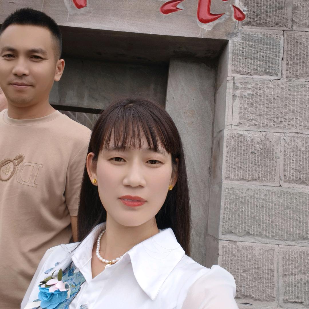 阳光下的微笑