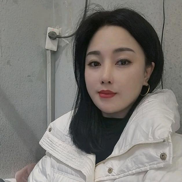 芳儿：许二妹