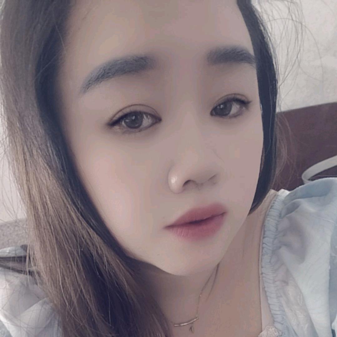 晏英英