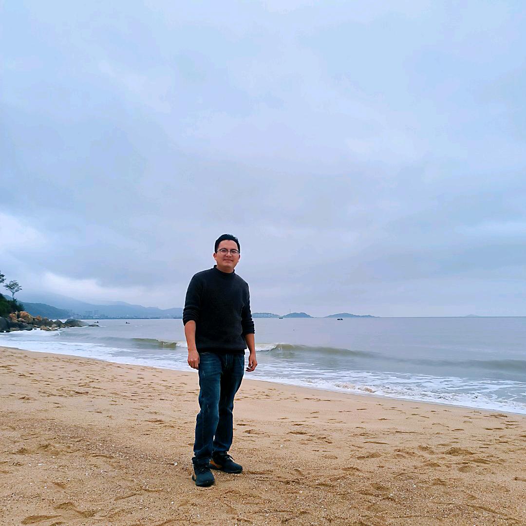 便利店彭苡伦老师（字非铭）