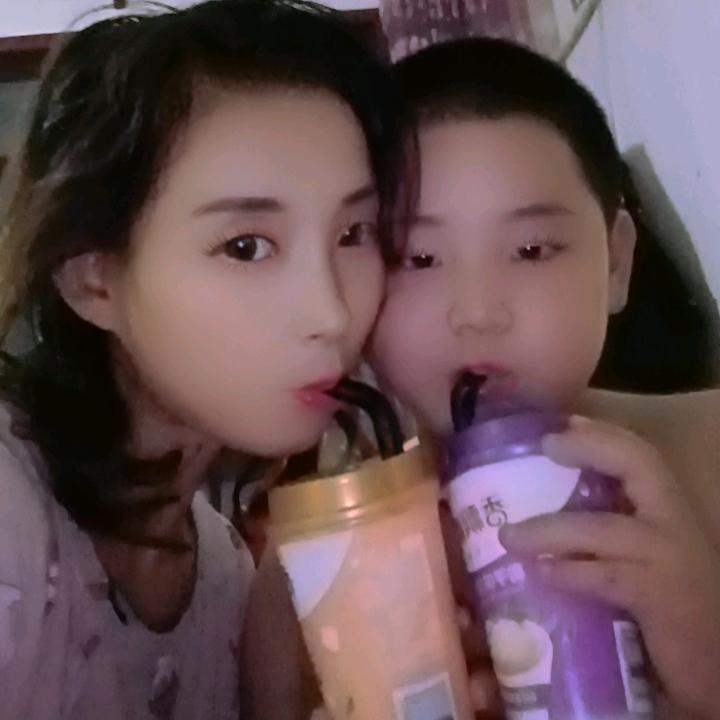 路井镇阿蕊摆摊妹