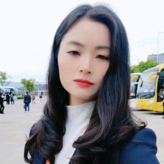 杨姐 （晚上9:10开播）