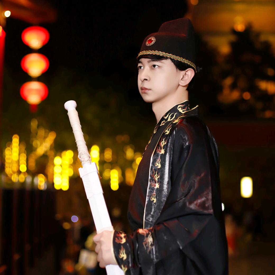 与卿看尽长安花