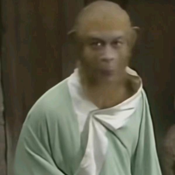 趴在玄策身上看李白的腹肌