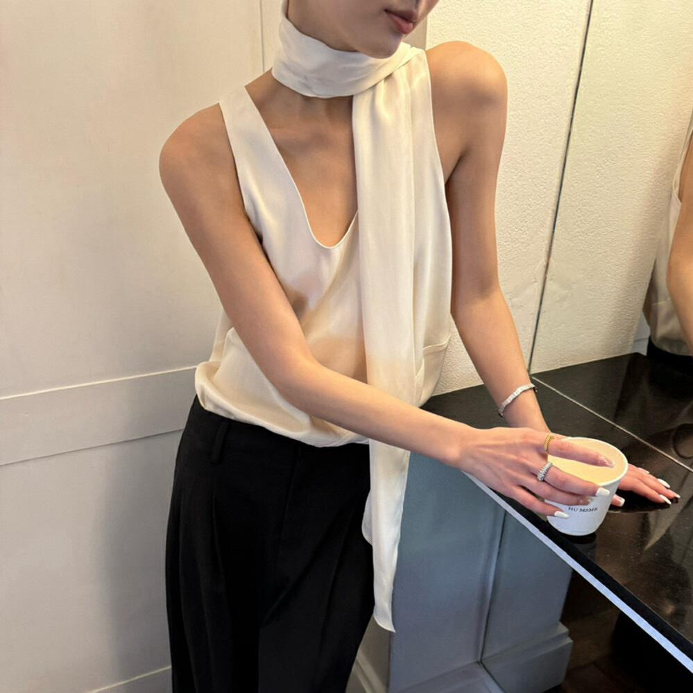 六指导的服饰店