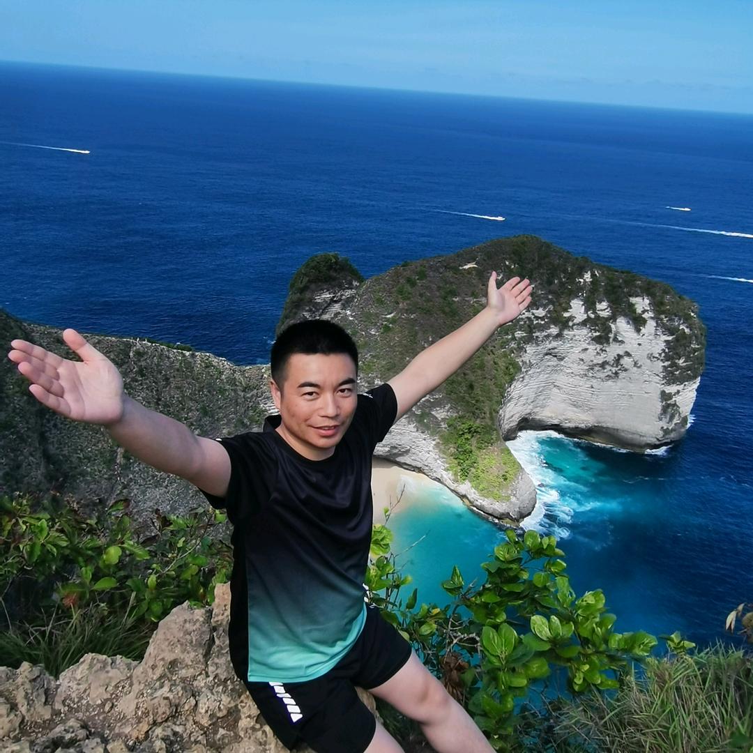 李纭哲