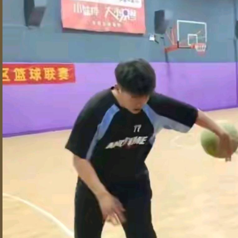 邢台爱篮球的小邵