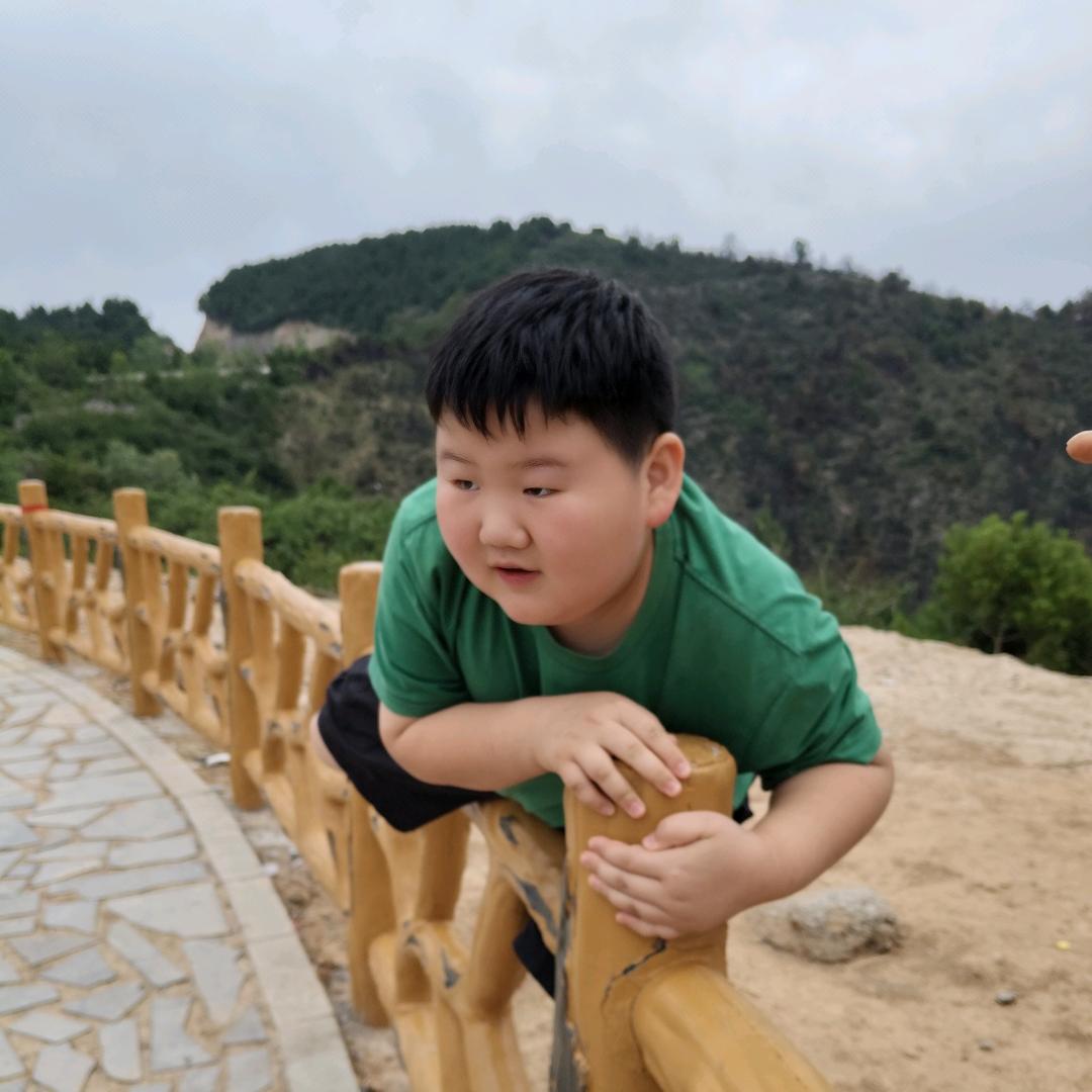 胖胖的🍀朝阳🍀