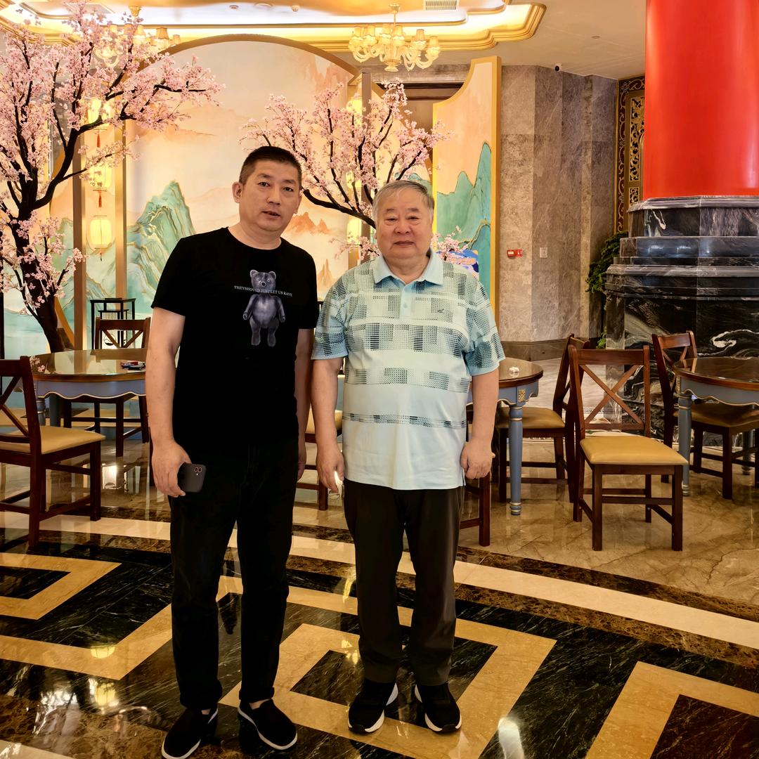 贾汪卖酒的雷哥