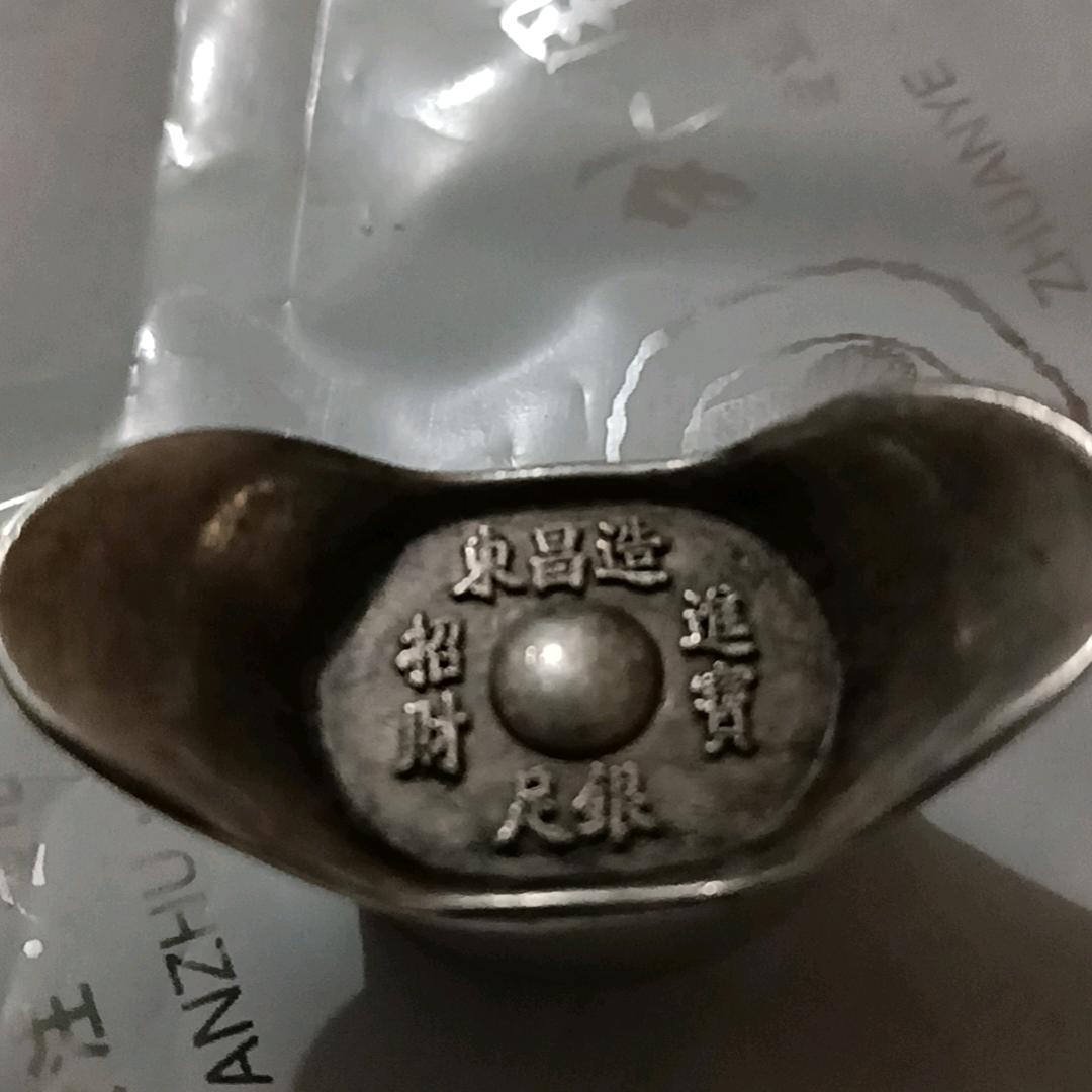 开心快乐的军哥哥