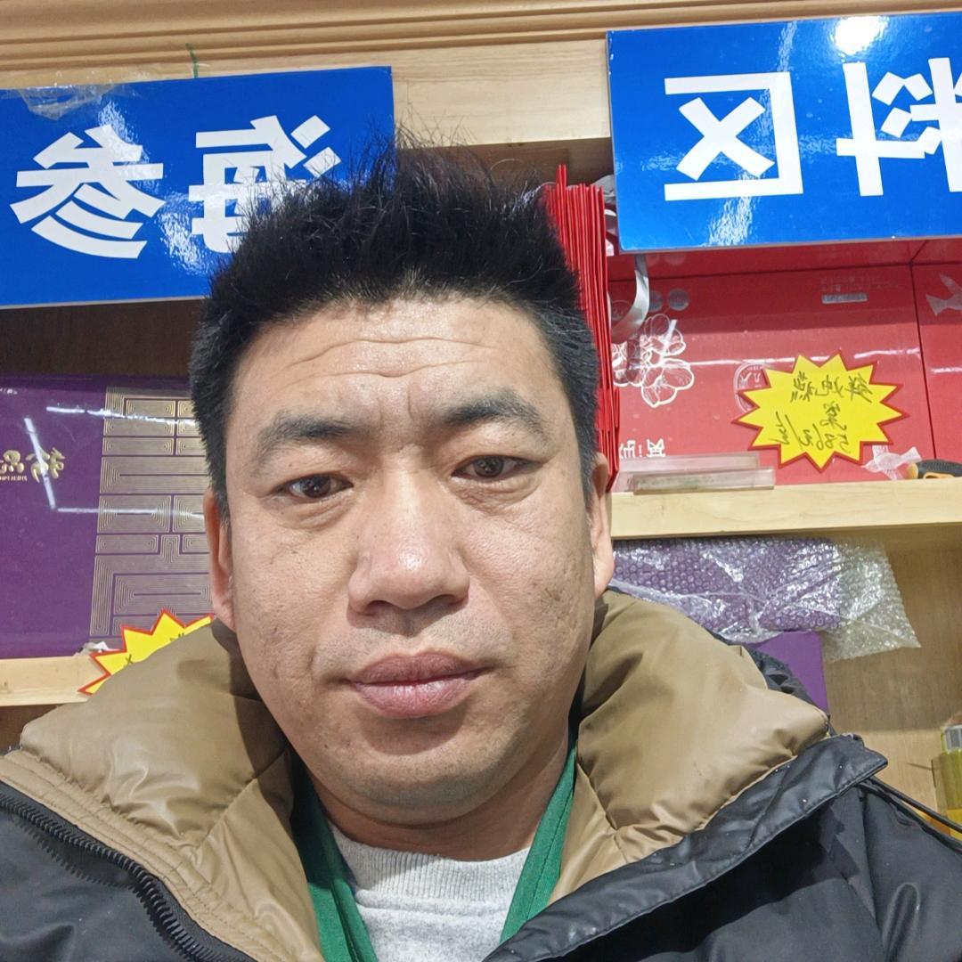 东家海鲜三中店 店长大伟