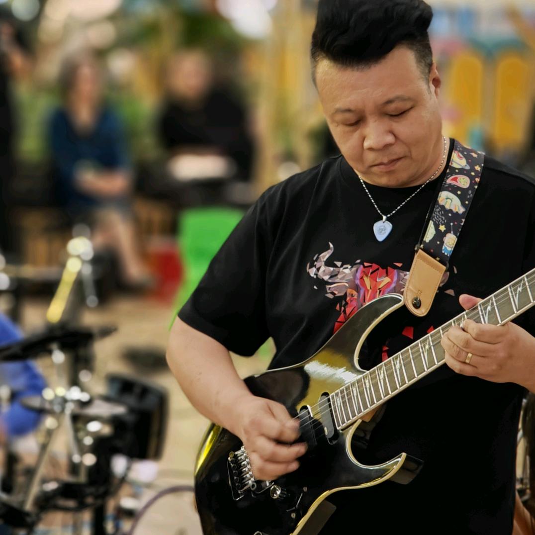 央音吉他刘老师