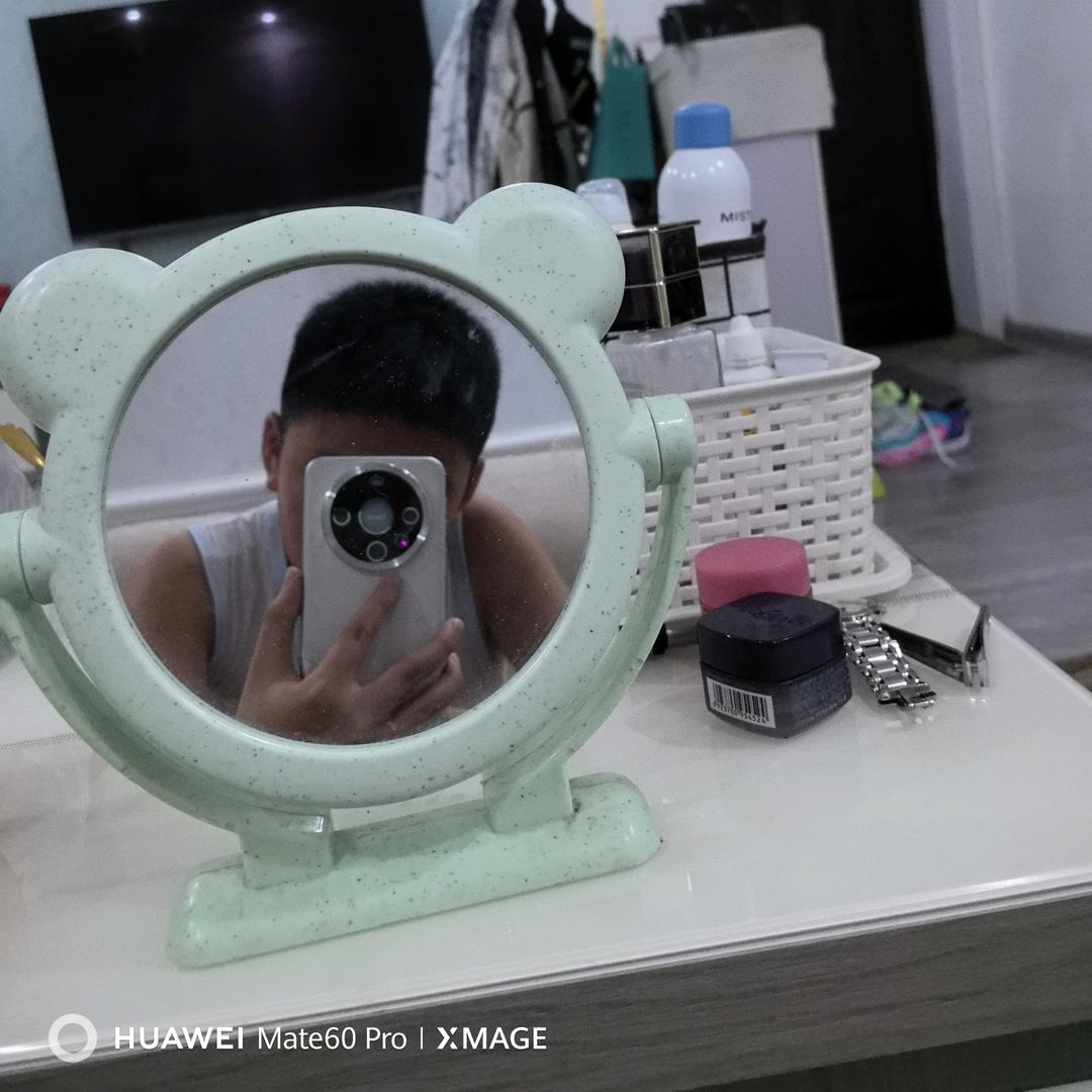 弹吉他的小黄黄