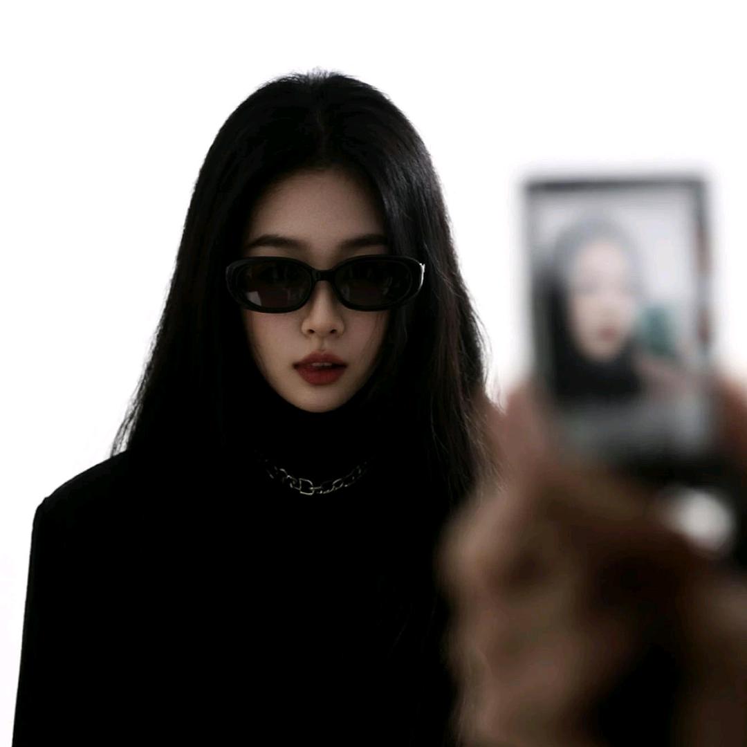 旋旋爱抠鼻屎💩