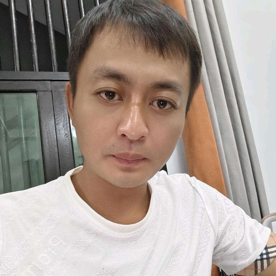 吉(>﹏<)少