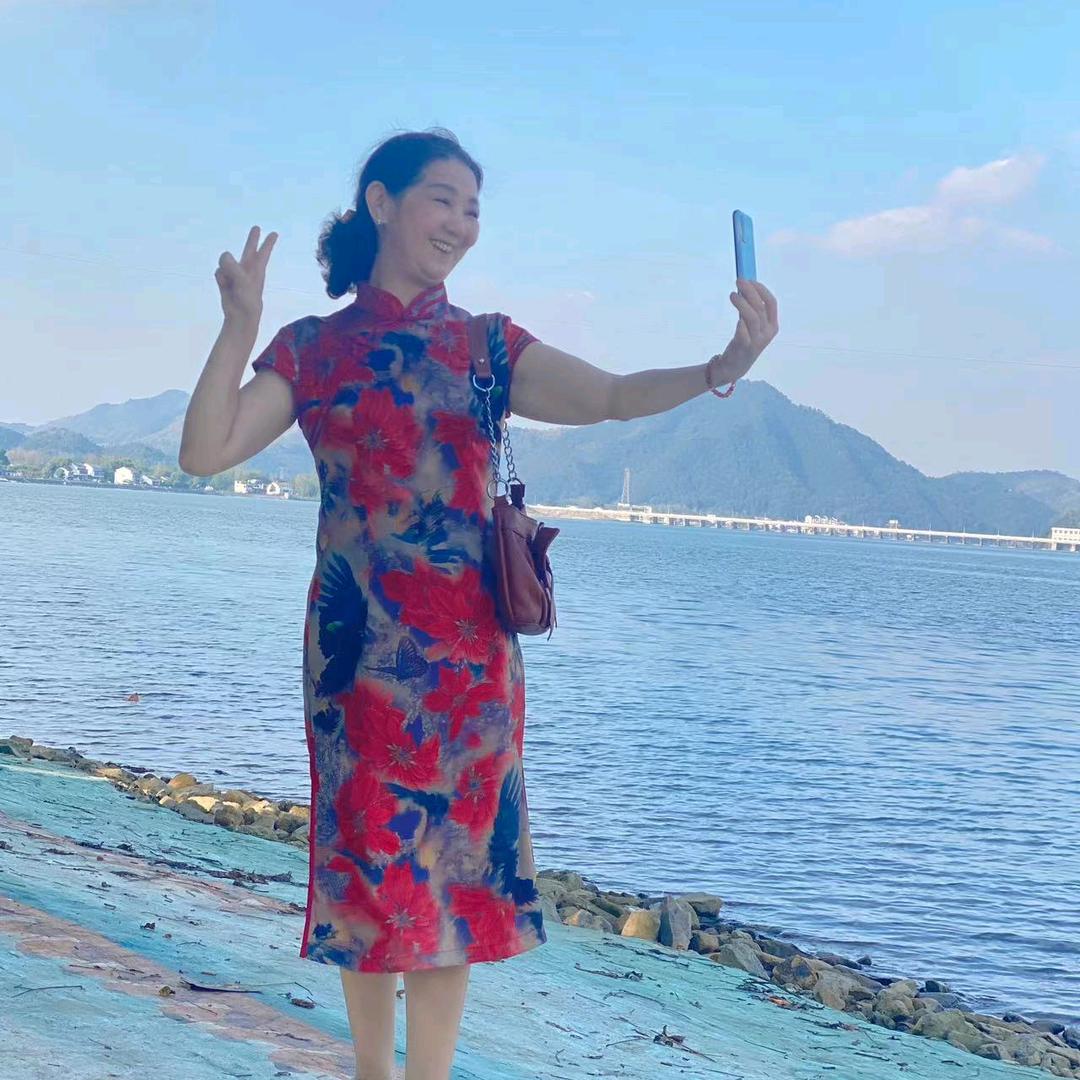 飘香，只唱歌，不聊天，请谅解
