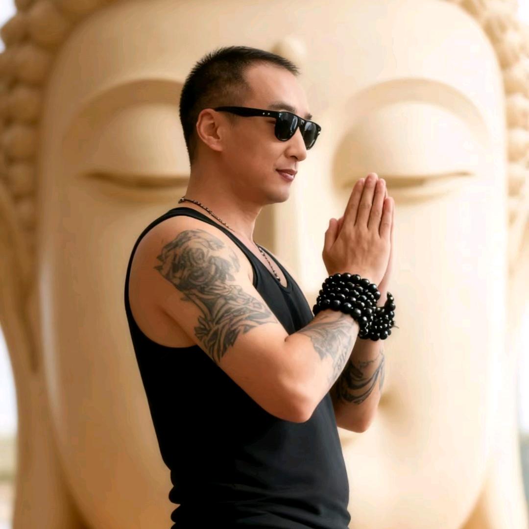 走路带风─=≡Σ(((つ•̀ω•́)つ