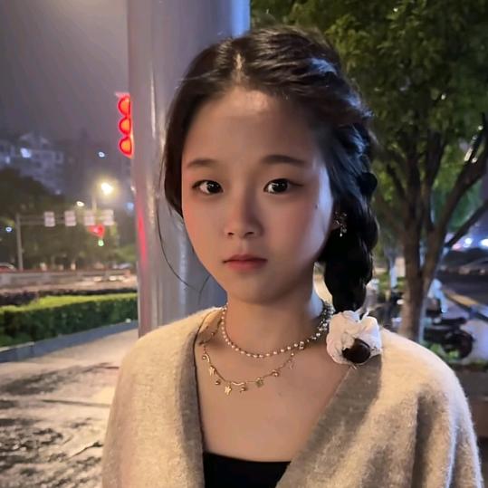 四处流浪小王子。