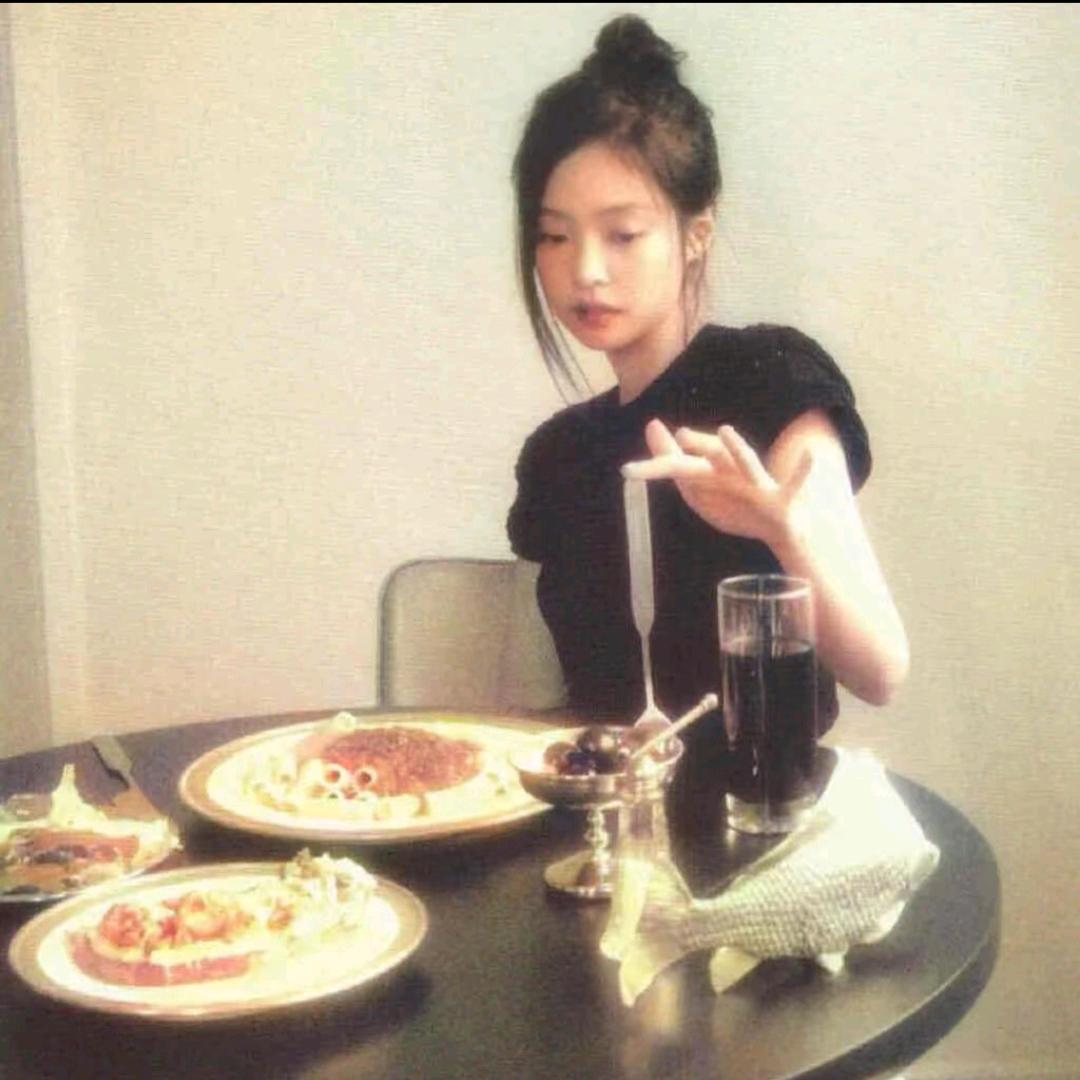 零亦菲