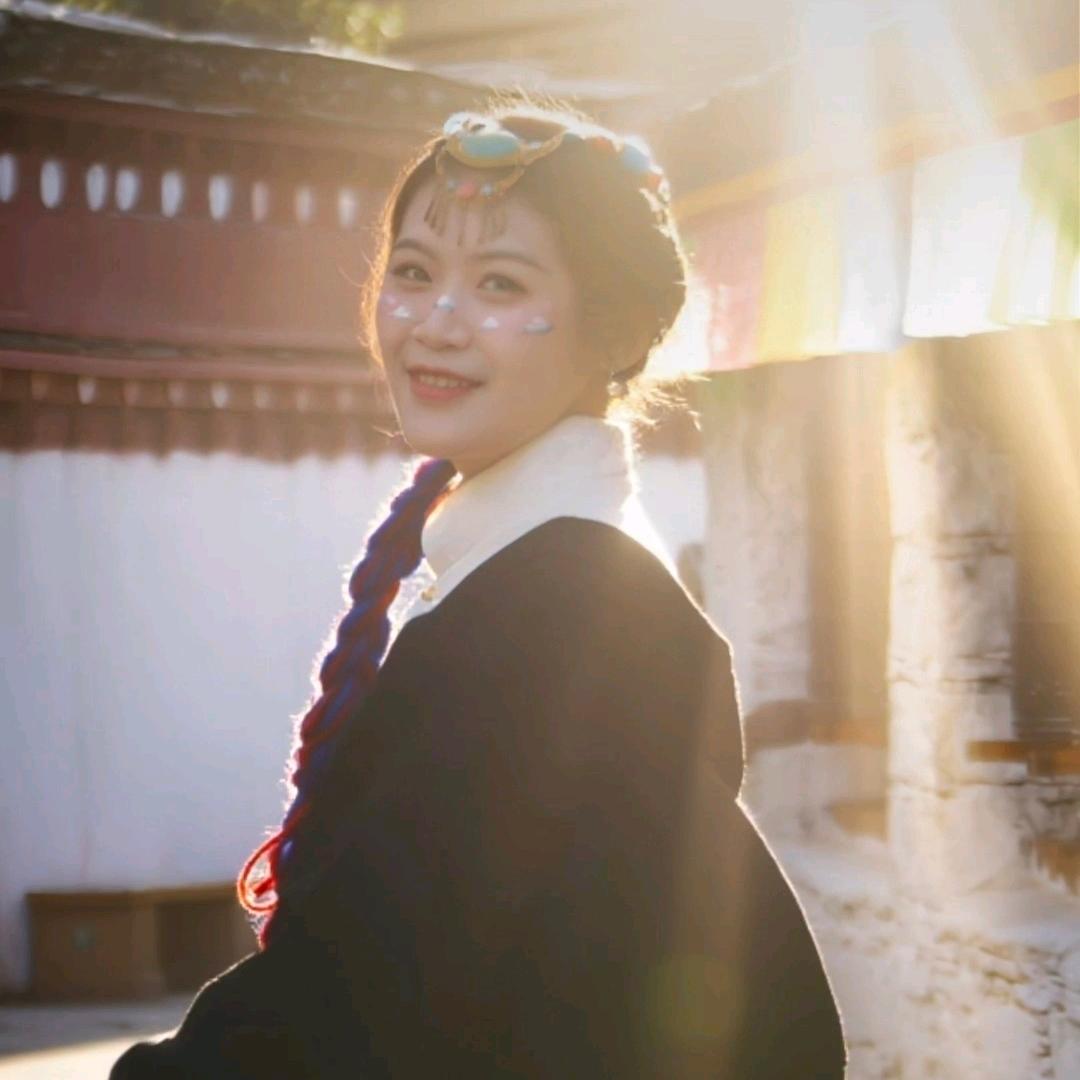 小兮是名化妆师