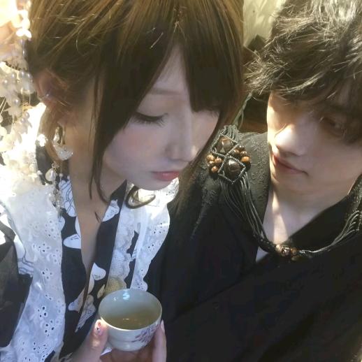 亲亲。