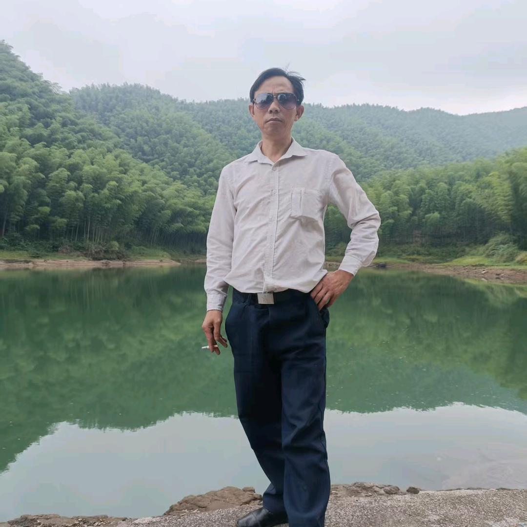 76年的，龙，周